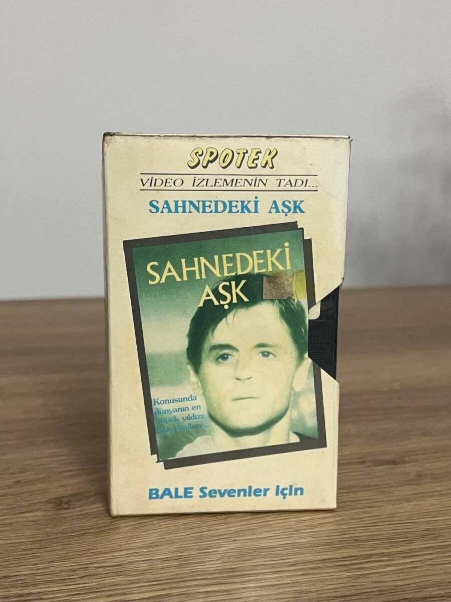 SAHNEDEKİ AŞK - BALE SEVENLER İÇİN - BETA - Açılmamış Jelatininde DVD2818 - 5