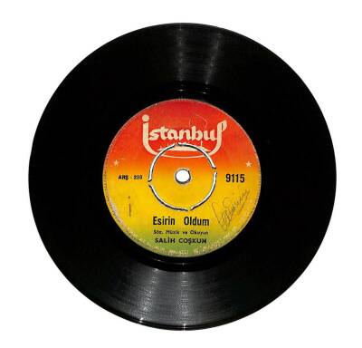 Salih Coşkun - Kalpsiz Sevgilim Esirin Oldum (106.5) PLK602 - 2