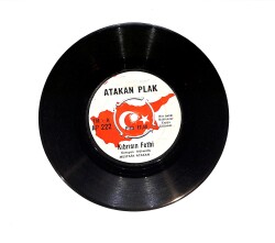 Mustafa Atakan - Kıbrısın Fethi / Yunan Kaçıyor PLAK (10/7) PLK23405 - Gökçekoleksiyon