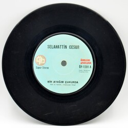 Selahattin Cesur - Bir Ayağım Çukurda (Y)PLK2053 - 1