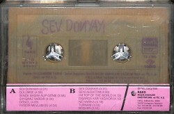 Sev Dünyayı '92 – Cem Karaca, İbrahim Tatlıses, Ajda Pekkan, Sezen Aksu, Emel Sayın, Zeki Müren Kaset (İkinci El) *RAKS Müzik - Mavi Bandrol - 1992* KST29897 - 2