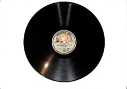 Safiye Ayla - Köşküm Var / Şahane Gözler TAŞ PLAK (10/7) PLK26187 - Gökçekoleksiyon