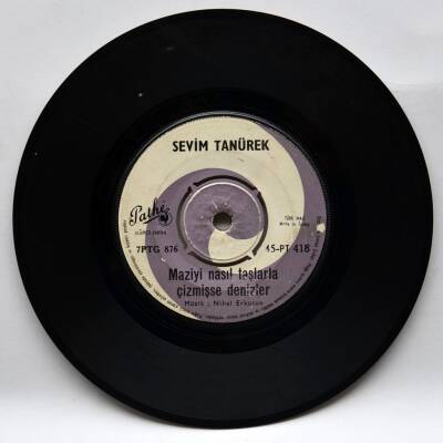 Sevim Tanürek - Maziyi Nasıl Taşlarla Çizmişse Denizler PLK3711 - 1