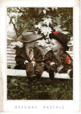 Sevimli Çocuklar Temalı Büyük Boy Kartpostal KRT5695 - 1