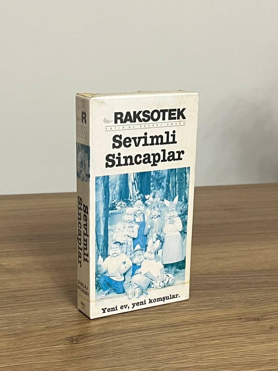 SEVİMLİ SİNCAPLAR - VHS - Yeni Ev Yeni Komşular.Jelatininde Video Kaset DVD2873 - 2