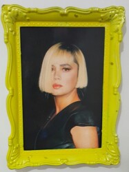 Sezen Aksu Resim Çerçevesi KRT5823 - Gökçekoleksiyon