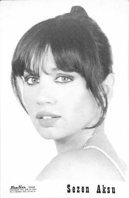 Sezen Aksu Siyah-Beyaz Kartpostal KRT18745 - 1