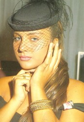 Sibel Can Kartpostal (Küçük Boy) KRT20024 - Gökçekoleksiyon