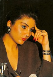 Sibel Can Kartpostal (Küçük Boy) KRT20032 - Gökçekoleksiyon