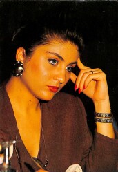 Sibel Can Kartpostal (Küçük Boy) KRT21457 - Gökçekoleksiyon