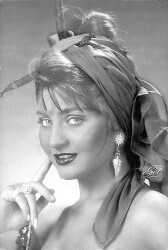 Sibel Can Kartpostal (Küçük Boy) KRT21462 - Gökçekoleksiyon