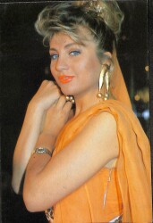 Sibel Can Kartpostal (Küçük Boy) KRT21469 - Gökçekoleksiyon