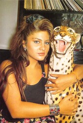 Sibel Can Kartpostal (Küçük Boy) KRT22479 - Gökçekoleksiyon