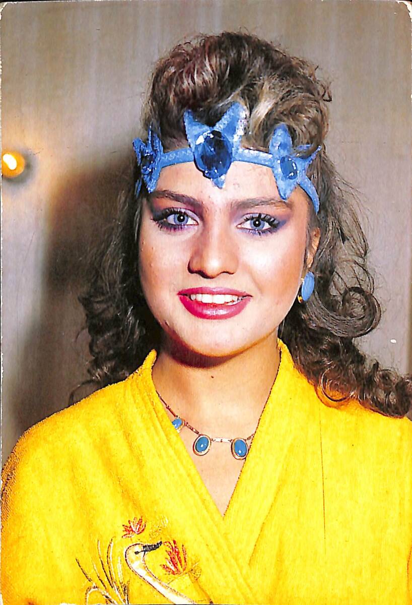 Sibel Can Kartpostal (Küçük Boy) KRT23210 - 1