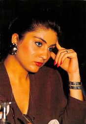 Sibel Can Kartpostal (Küçük Boy) KRT23213 - Gökçekoleksiyon