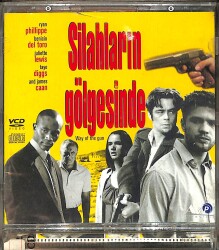 Silahların Gölgesinde VCD Film (İkinci El) VCD27526 - 1