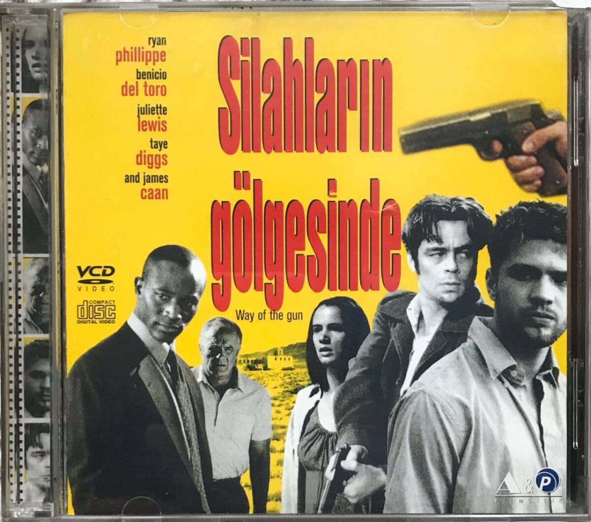 Silahların Gölgesinde VCD Film VCD5948 - 1