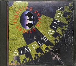 Simple Minds - Street fighting years CD (İkinci El) CD5319 - 1
