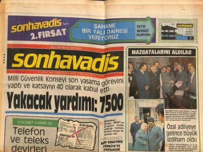 Son Havadis Gazetesi 12 Kasım 1983 - Özal Adliyeye Gelince Büyük İzdiham Oldu GZ102183 - 2