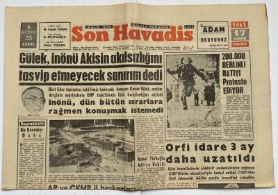 Son Havadis Gazetesi 17 Ağustos 1961 - 200 Berlinli Batıyı Protesto Ediyor GZ60319 - 1