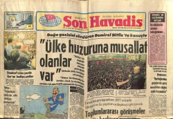 Son Havadis Gazetesi 18 Mayıs 1979 - Fatma Girikin Sesi Değil Göbeği Alkışlanıyor GZ65353 - 1