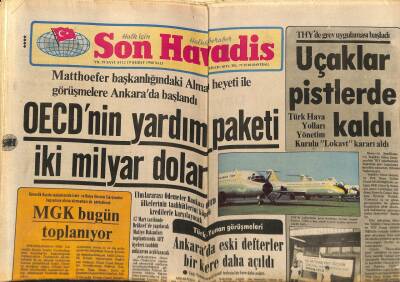 Son Havadis Gazetesi 19 Şubat 1980 - Erol Büyükburç Türk Hafif Müziğinde 25 Altın Yılını Doldurdu GZ80482 - 1