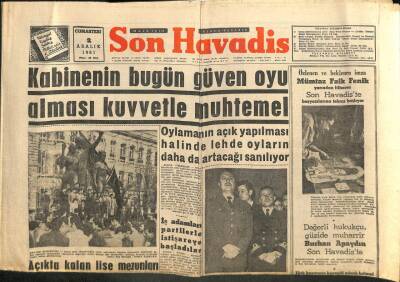 Son Havadis Gazetesi 2 Aralık 1961 - Açıkta Kalan Lise Mezunları Gösterilerine Devam Ediyorlar GZ102147 - 2