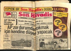 Son Havadis Gazetesi 3 Kasım 1974 - Erol Büyükburç Avrupadan Döndü Ve Ayağının Tozu İle Turneye Çıktı GZ160278 - Gökçekoleksiyon