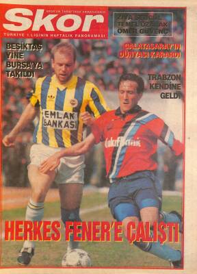 Spor Gazetesi Skor Eki - Galatasarayın Dünyası Karardı - Bursadan Kartala Vize Yok GZ127968 - 1