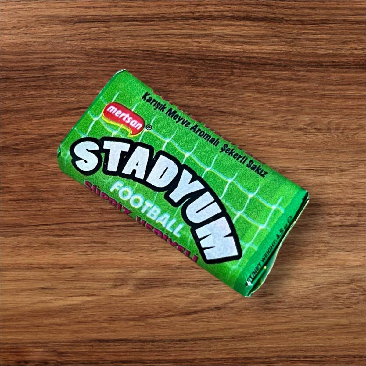 Stadyum (Mertsan) 1990s Futbol Süpriz Çıkartmalı Şekerli Sakız# SKZ2389 - 2