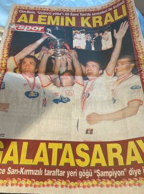 Star Gazetesi 5 Mayıs 2002 - Başbakan Bülent Ecevit Hastanede, Mason Vedat Yeğinsu Öldü, Galatasaray Şampiyon Afişi GZ126315 - 2