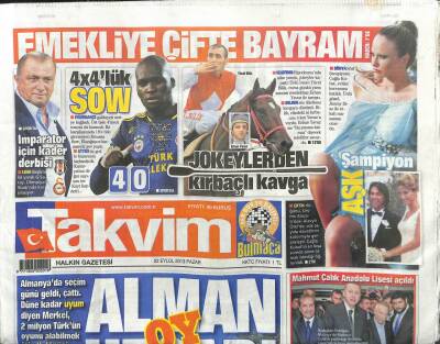 Takvim Gazetesi 22 Eylül 2013 - 77 Yaşındaki Gönül Yazar Enerjisiyle Herkesi Coşturdu GZ104711 - 1