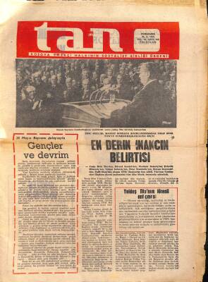 Tan Kosova Emekçi Halkının Sosyalist Birliği Örgeni 23 Mayıs 1974 - Kevser Selimova, Yoldaş Titonun Törenli Ant İçmesi NDR85121 - 1