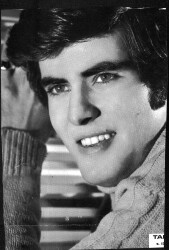 Tarık Akan Siyah Beyaz Kartpostal Orta Boy KRT18477 - Gökçekoleksiyon