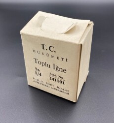 T.C Hükümeti Devlet Malzeme Ofisi Toplu İğne Kutusu İçi Dolu Kullanılmamış AOB3309 (N) - Gökçekoleksiyon