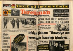 Tercüman Gazetesi 11 Nisan 1971 - Ankara Ticari İlimler Akademisinde Patlama Oldu , İki Polis Yaralandı GZ70806 - 1
