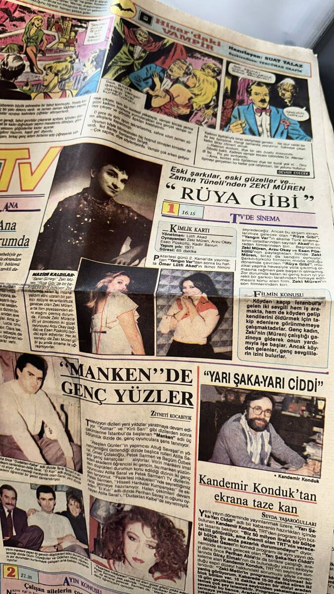 Tercüman Gazetesi 22 Mart 1989 - Eski Şarkılar , Eski Güzeller Ve Zaman Tüneli'nden Zeki Müren GZ150294 - 2