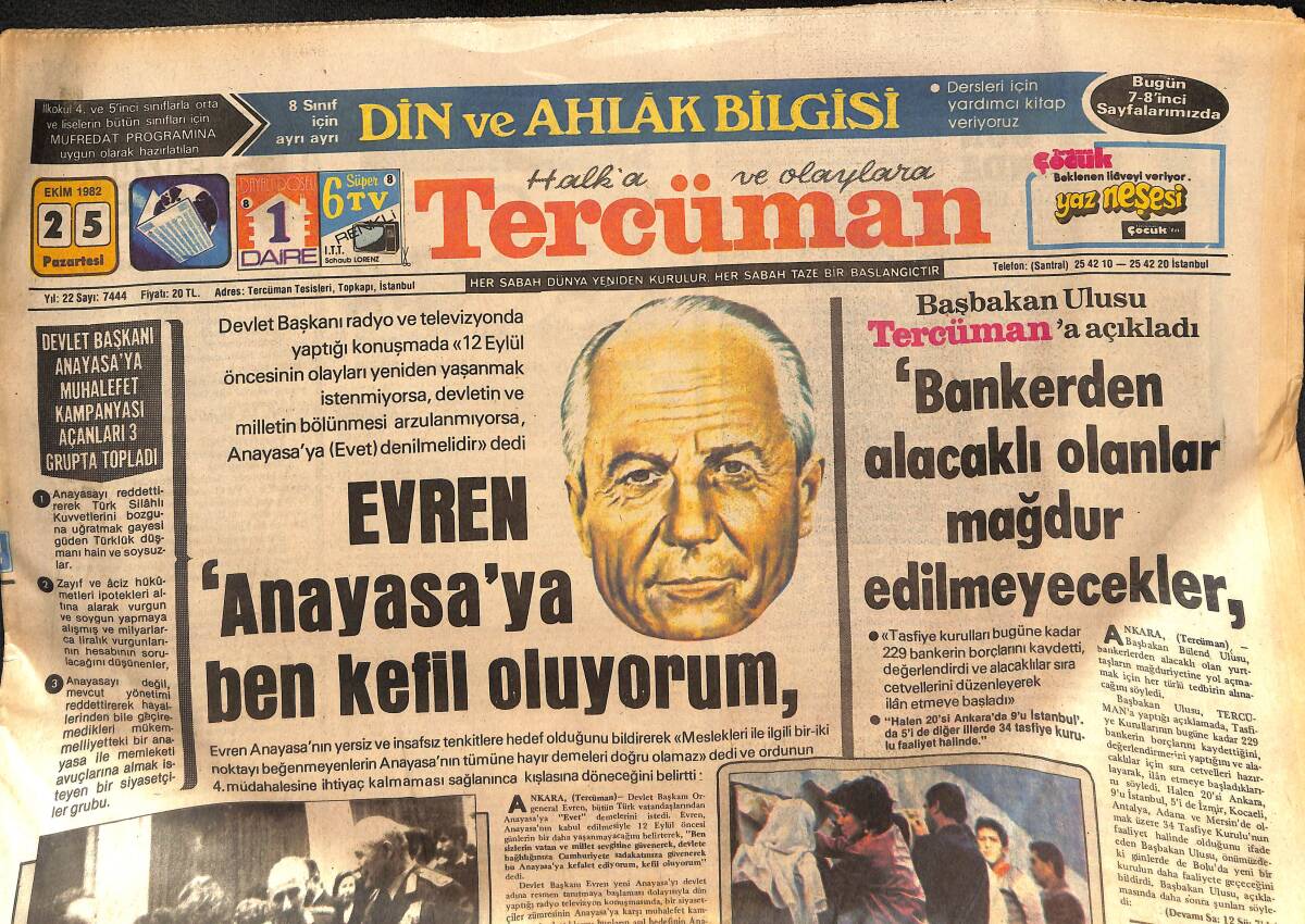 Tercüman Gazetesi 25 Ekim 1982 - Kenan Evren Bugün Trabzon'da - Futbolun Kalbi İstanbul'da Attı GZ133413 - 1