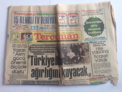 Tercüman Gazetesi 3 Şubat 1985 - Emel Sayın TVcilerin Gecesinde Toskaya Şarkı İle Taş Attı - GZ15120 - 2