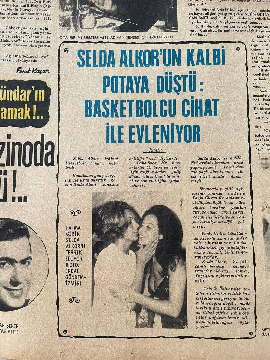 Tercüman Gazetesi İnci Eki 19 Eylül 1971 - Adnan Şenses Ağladı Davetliler Eğlendi - Fatma Girik Selda Alkor'u Tebrik Ediyor GZ147418 - 2