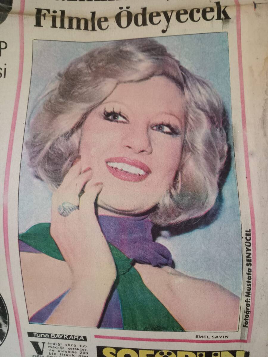 Tercüman Gazetesi İnci Eki 28 Ocak 1974 - Emel Sayın 200 Bin Liralık Tazminatı Bir Filmle Ödeyecek! - Parla Şenol Amerika'ya Gidiyor! GZ145051 - 2