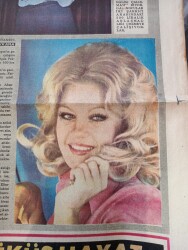 Tercüman Gazetesi İnci Eki 30 Aralık 1973 - Emel Sayın İle Ajda Pekkan Afişlerde 500 Lira İle Kapıştı! - TRT'DE Lüküs Hayat: 40.000 Lira GZ145667 - 2