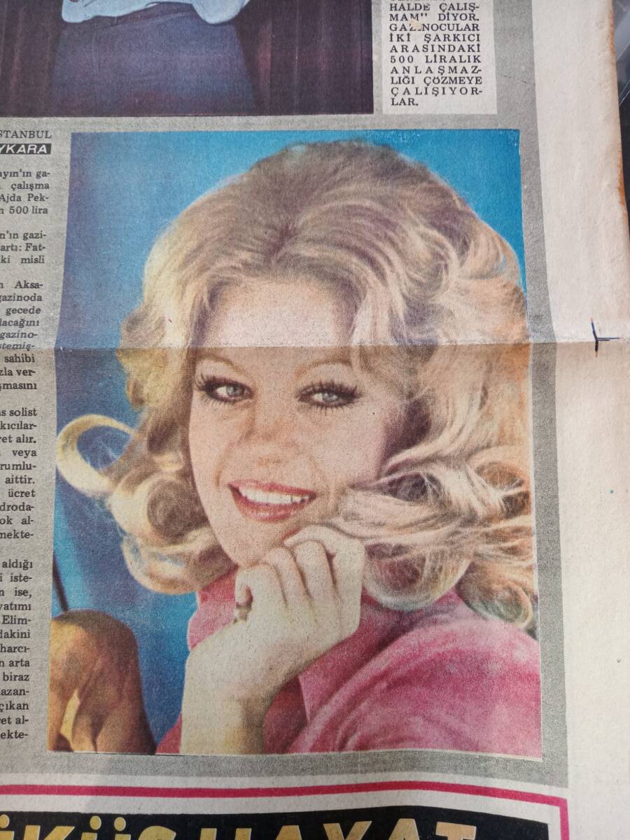 Tercüman Gazetesi İnci Eki 30 Aralık 1973 - Emel Sayın İle Ajda Pekkan Afişlerde 500 Lira İle Kapıştı! - TRT'DE Lüküs Hayat: 40.000 Lira GZ145667 - 2