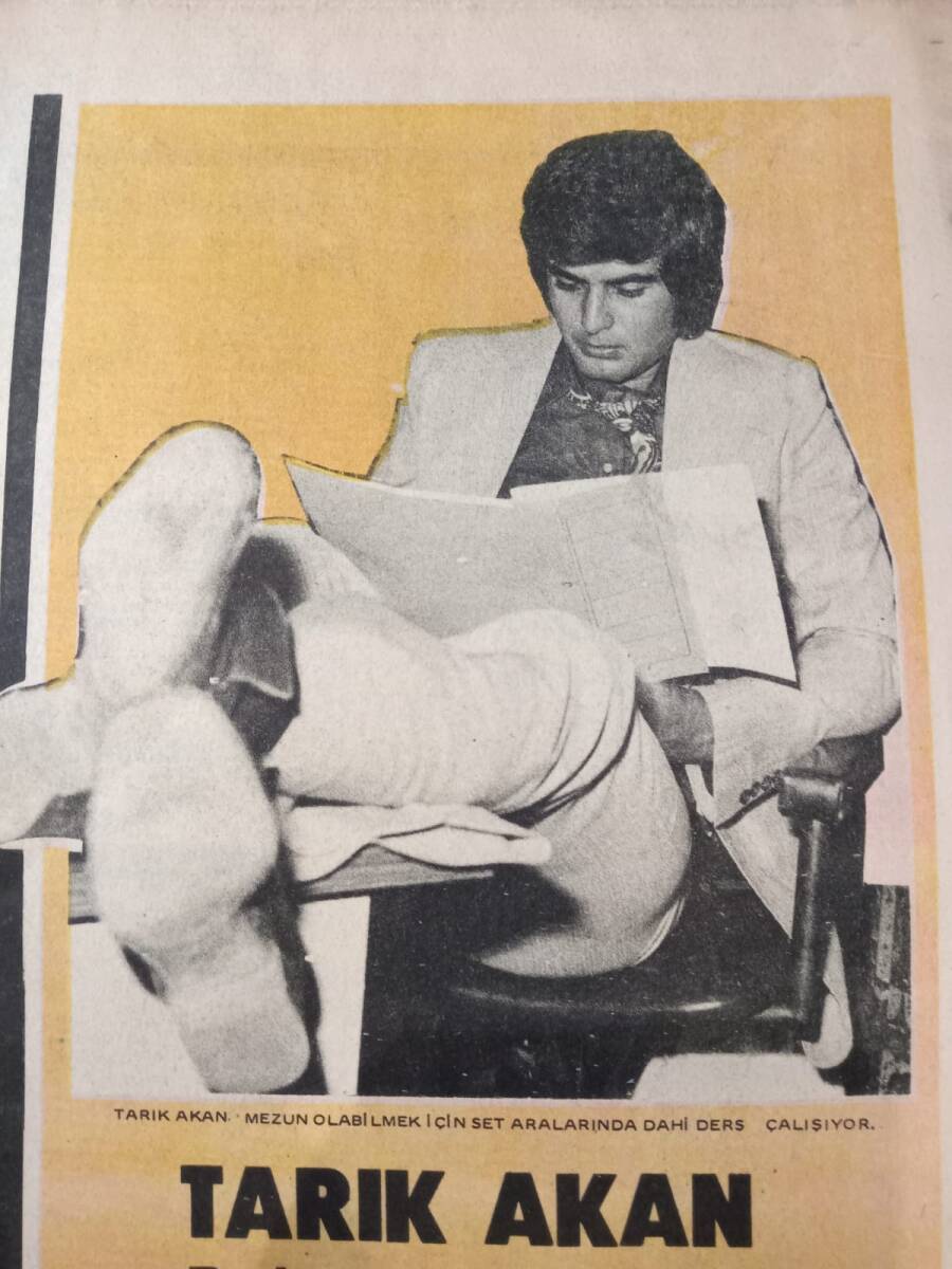 Tercüman Gazetesi İnci Eki 5 Ekim 1974 - Tarık Akan Radyo Ve Propaganda İmtihanlarını Verebilirse Bu Yıl Diploma Alacak - Mediha Şen Sahneye Çıkamıyor GZ146054 - 2