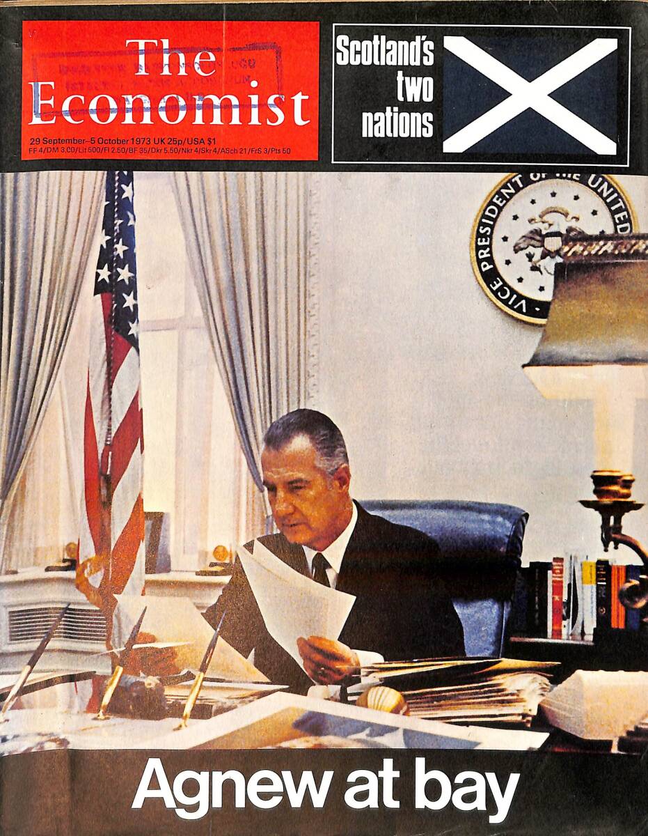 The Economist – 29 September - 5 October 1973 – Mr. Barber in Nairobi with the Treasury's Sir Douglas Allen NDR100963 - 1