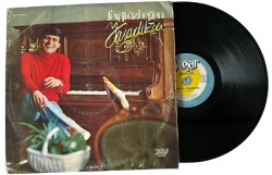 Ferdi Özbeğen - Yaşadıkça LP Plak (10/8) PLK25551 - Gökçekoleksiyon