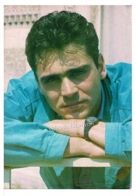 Tolga Savacı Orta Boy Kartpostal KRT7321 - 1