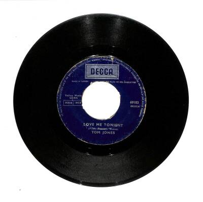 Tom Jones - Love Me TonightHide And Seek (106.5) PLK16452 - 1