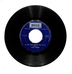 Tom Jones - Without LoveA Man Who Knows Too Much (106.5) PLK16442 - 2