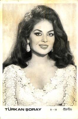 Türkan Şoray Siyah Beyaz Orta Boy Kartpostal KRT19383 - 1